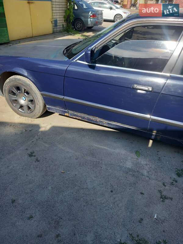 Седан BMW 5 Series 1990 в Днепре