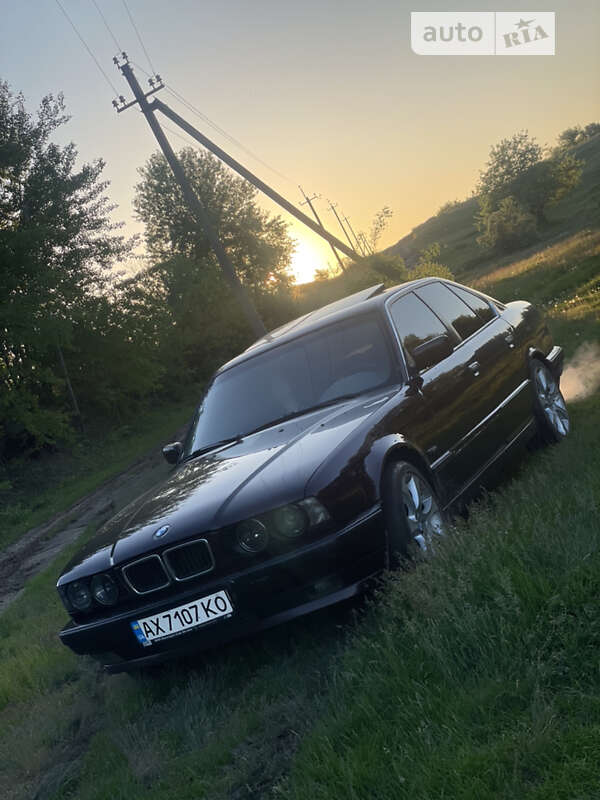 Седан BMW 5 Series 1995 в Харькове