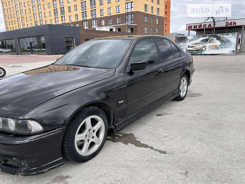 Седан BMW 5 Series 1997 в Нетешине