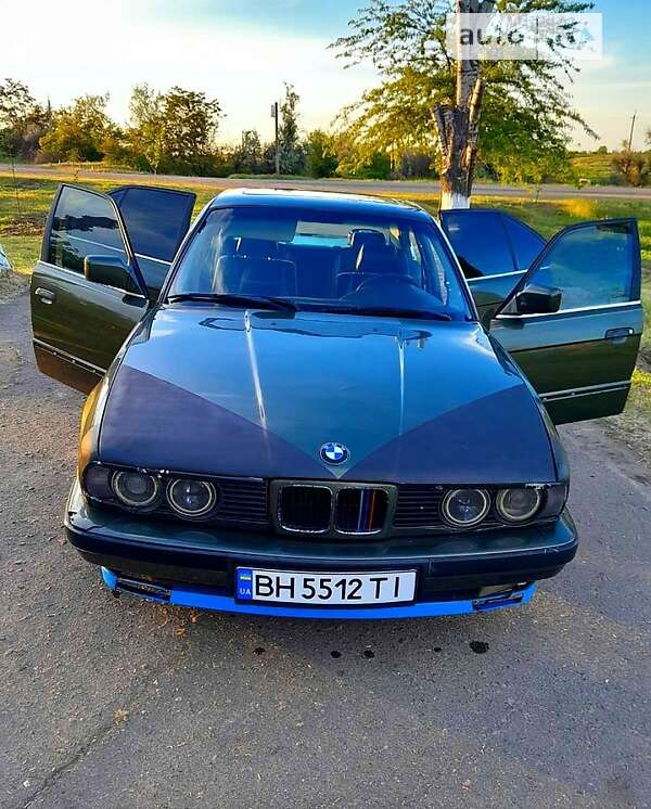 Седан BMW 5 Series 1989 в Біляївці