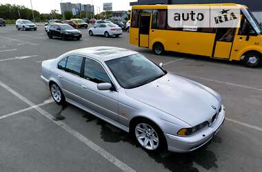 Седан BMW 5 Series 2000 в Ирпене