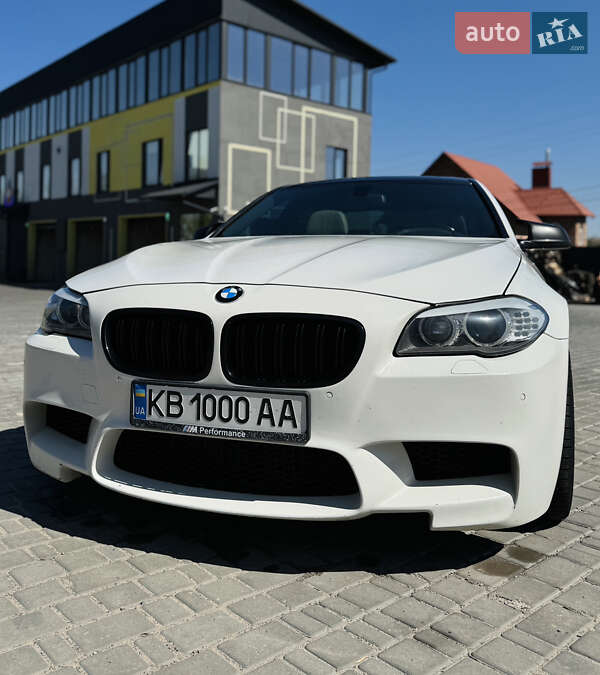 Седан BMW 5 Series 2013 в Виннице