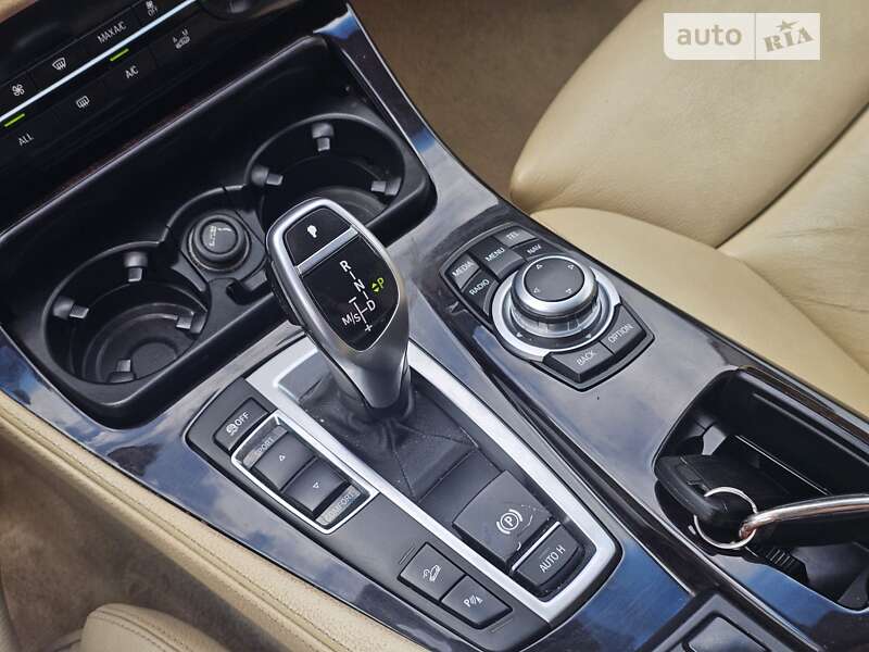 Седан BMW 5 Series 2012 в Тернополе