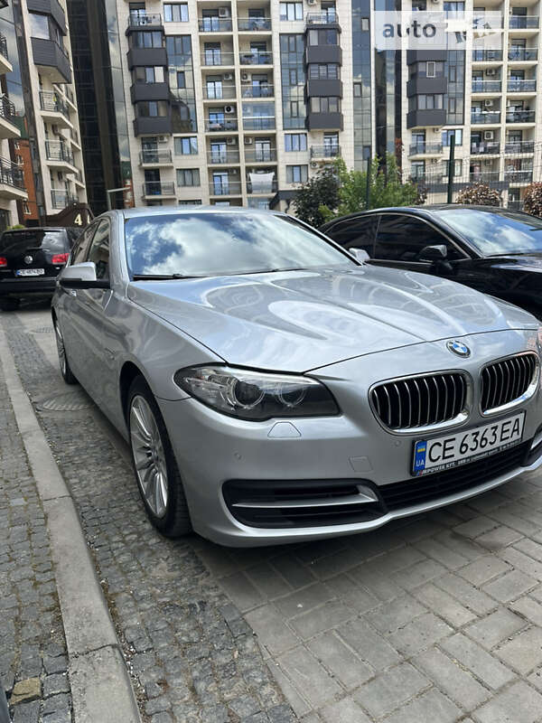 Седан BMW 5 Series 2015 в Чернівцях