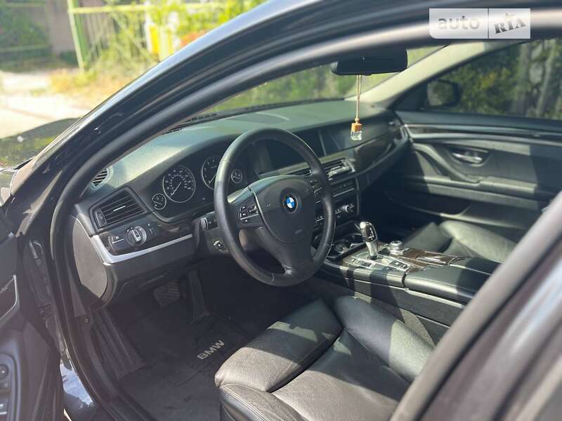 Седан BMW 5 Series 2011 в Днепре