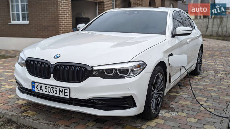 Седан BMW 5 Series 2019 в Киеве
