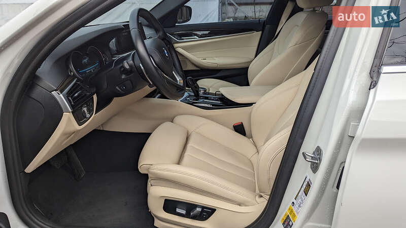 Седан BMW 5 Series 2019 в Киеве