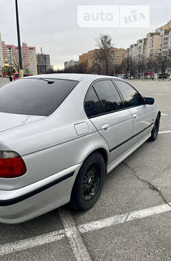 Седан BMW 5 Series 1999 в Броварах