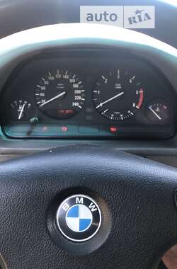 Седан BMW 5 Series 1991 в Дублянах