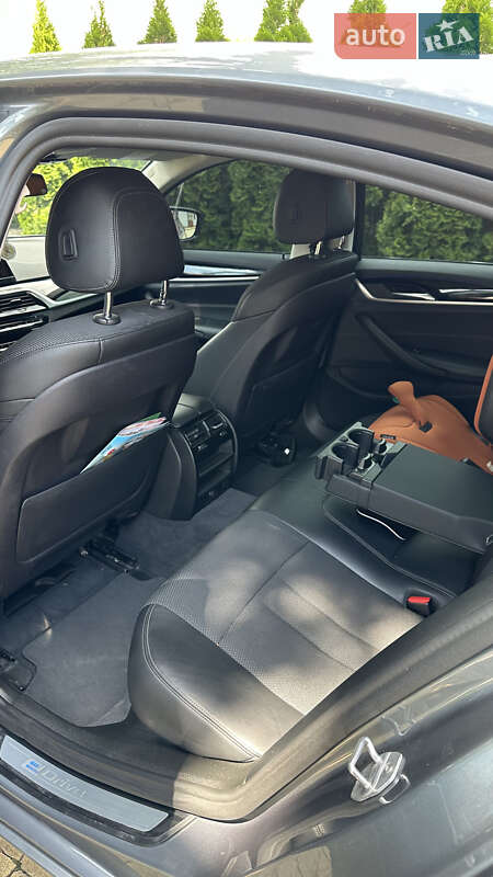 Седан BMW 5 Series 2018 в Львові фото 31 Седан BMW 5 Series 2018 в Львові