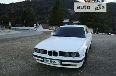 Седан BMW 5 Series 1992 в Киеве