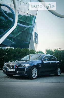 Седан BMW 5 Series 2015 в Дніпрі