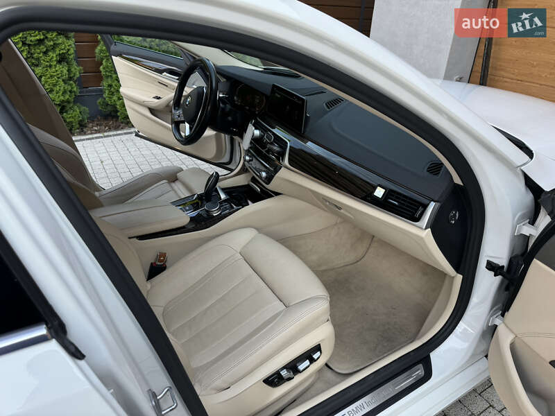 Седан BMW 5 Series 2020 в Ужгороде