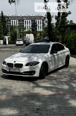 Седан BMW 5 Series 2016 в Ужгороде