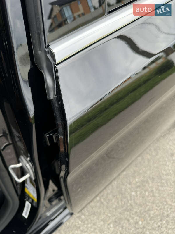 Седан BMW 5 Series 2018 в Дрогобичі