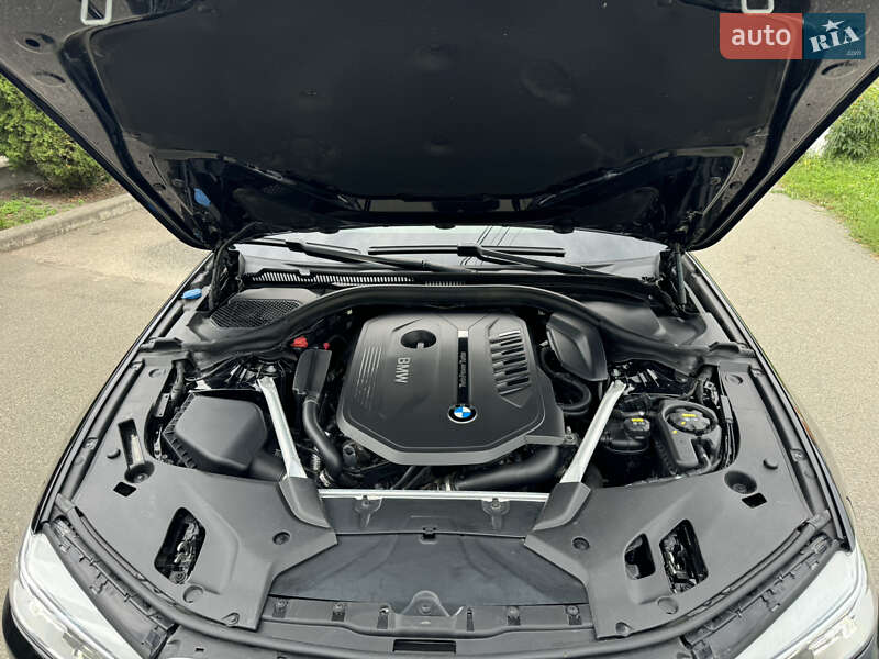 Седан BMW 5 Series 2018 в Дрогобичі