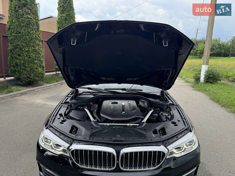 Седан BMW 5 Series 2018 в Дрогобичі