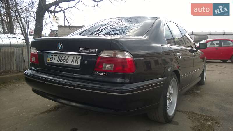Седан BMW 5 Series 2002 в Херсоне