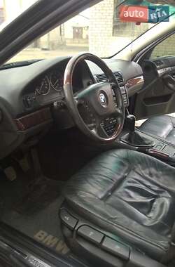 Седан BMW 5 Series 2002 в Херсоне