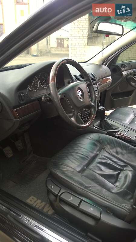 Седан BMW 5 Series 2002 в Херсоне