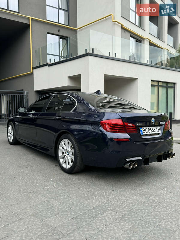 Седан BMW 5 Series 2015 в Львові