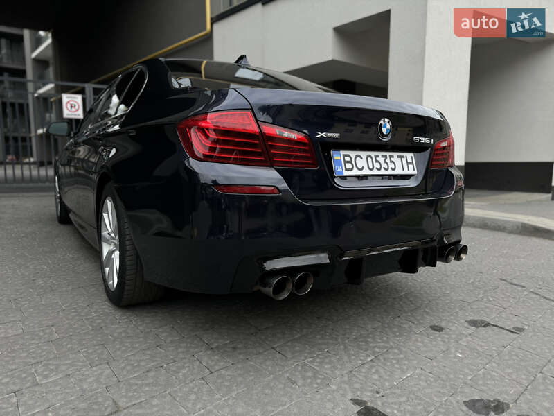 Седан BMW 5 Series 2015 в Львові