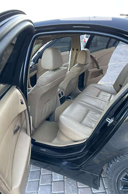 Седан BMW 5 Series 2006 в Теофиполе