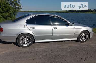 Седан BMW 5 Series 2003 в Білогір'ї