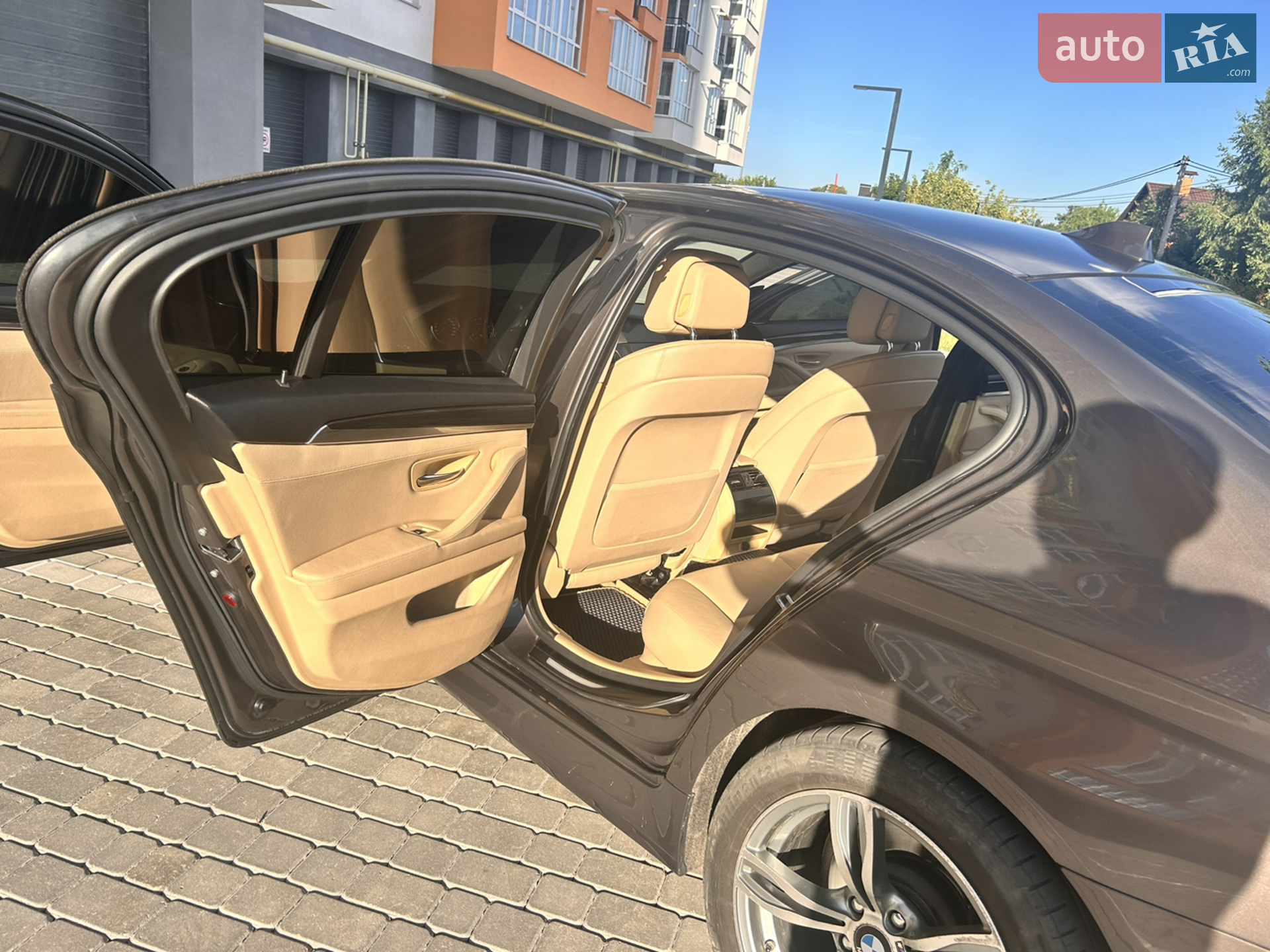 2010 BMW 5er - мініатюра 16