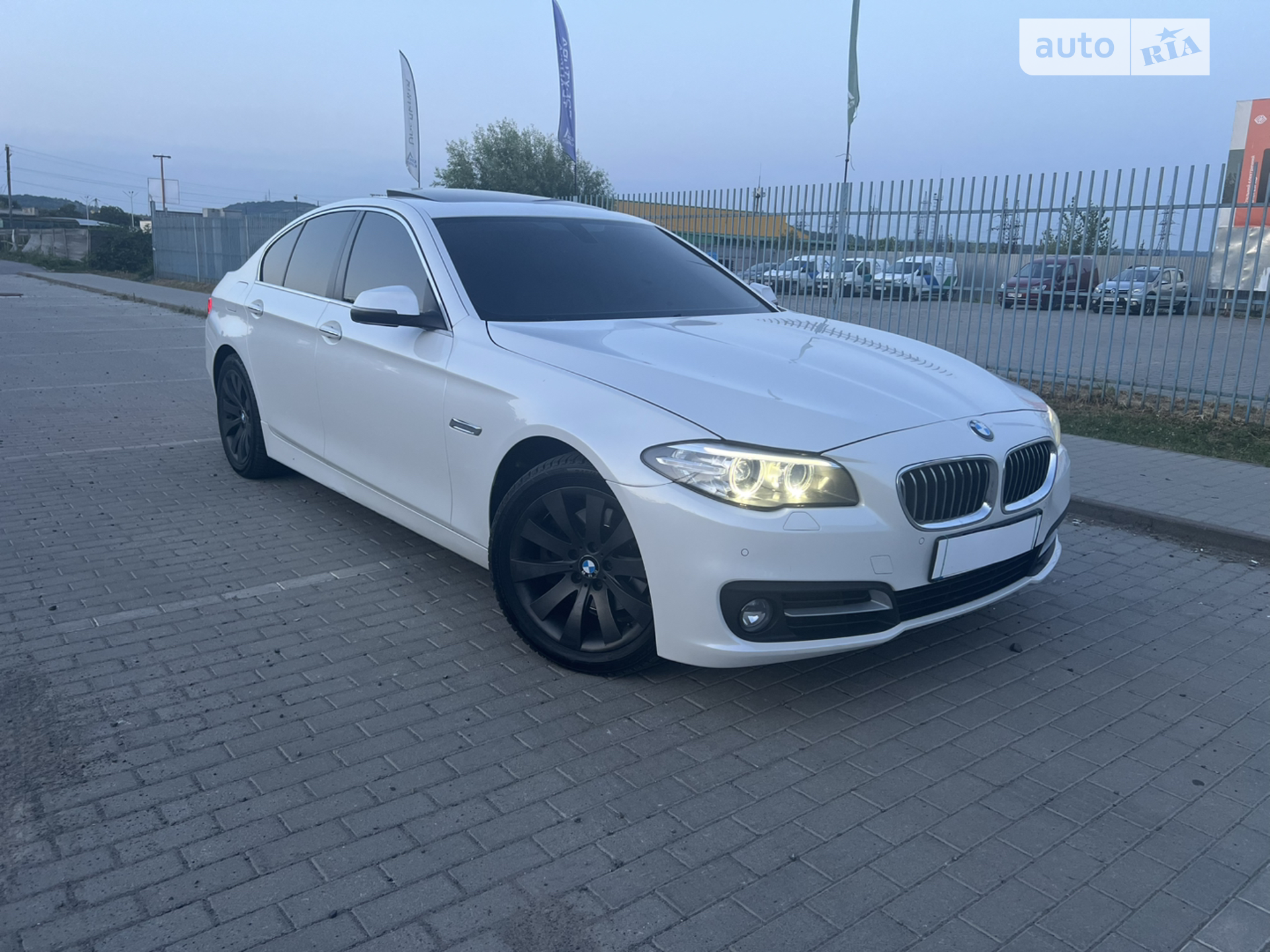 2016 BMW 5er - мініатюра 14