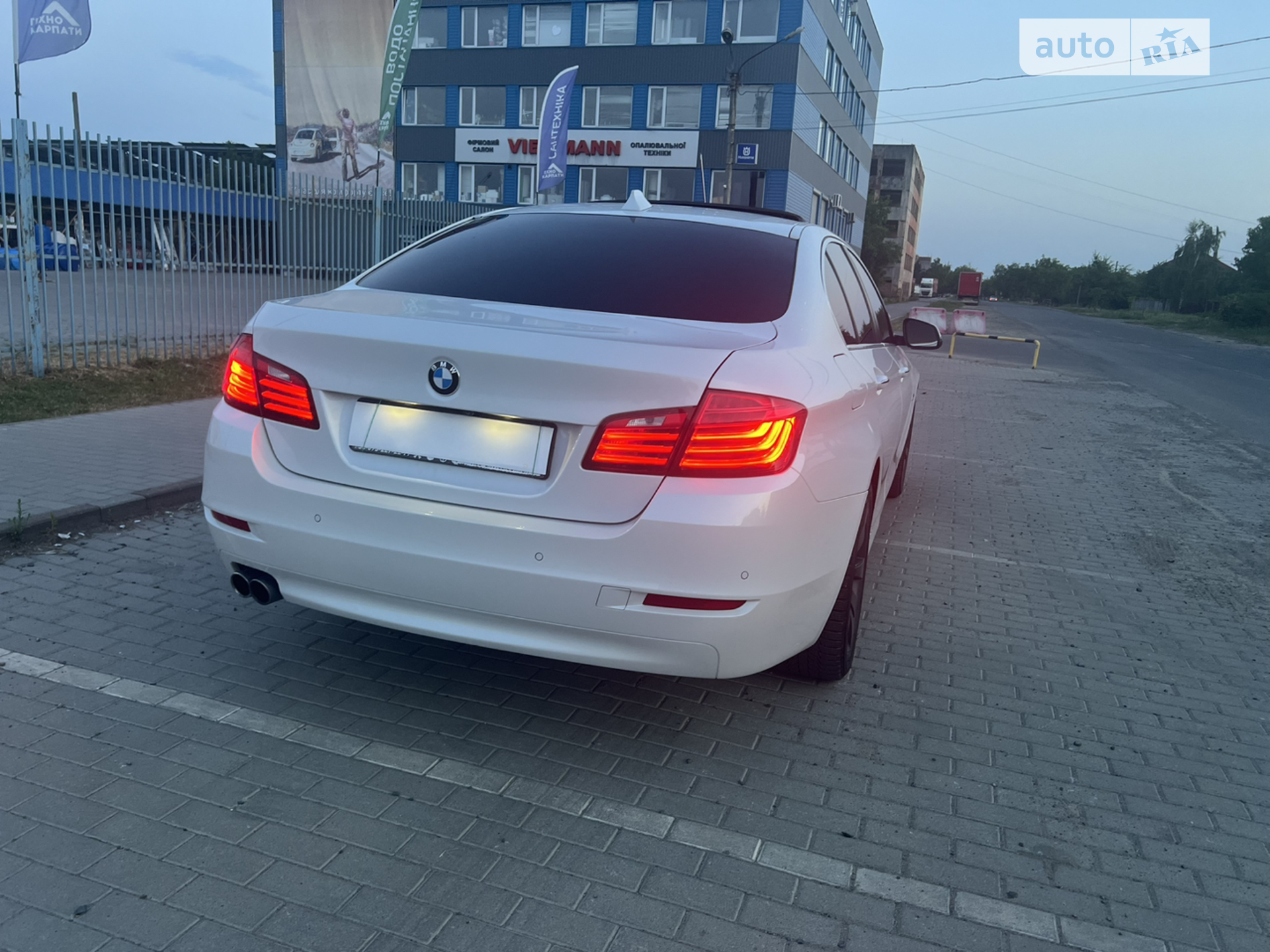 2016 BMW 5er - мініатюра 19