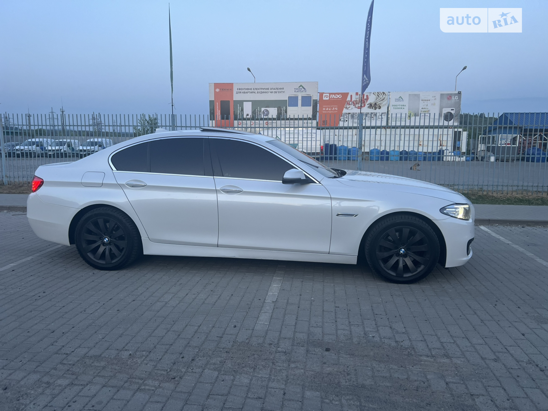 2016 BMW 5er - мініатюра 21