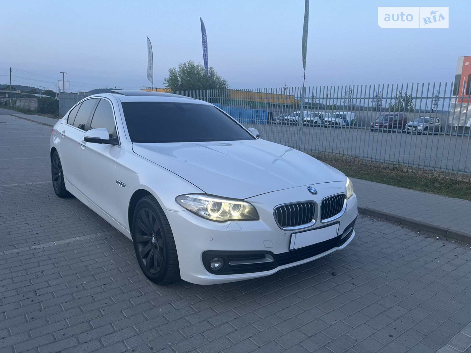 2016 BMW 5er - мініатюра 22