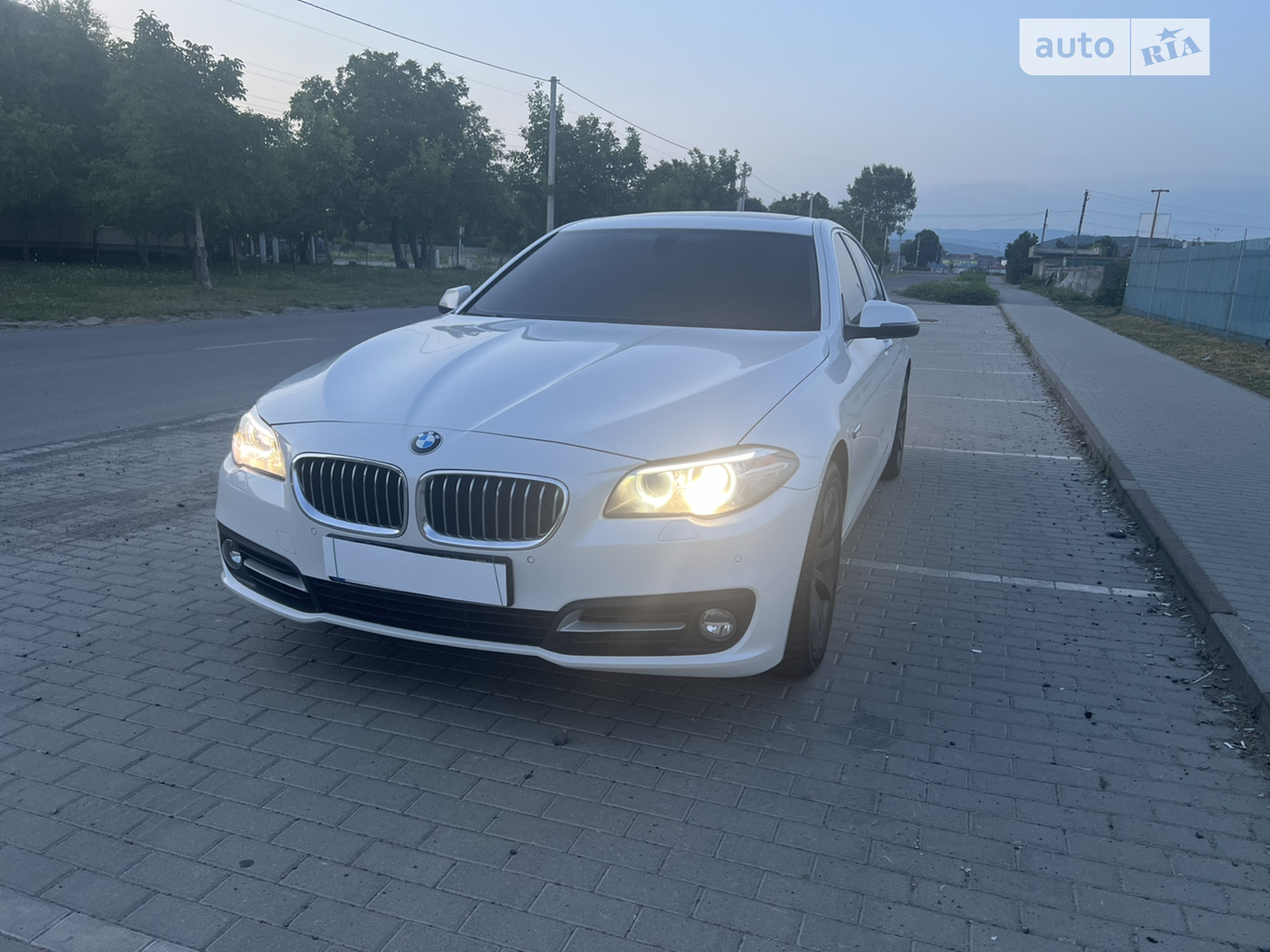 2016 BMW 5er - мініатюра 26