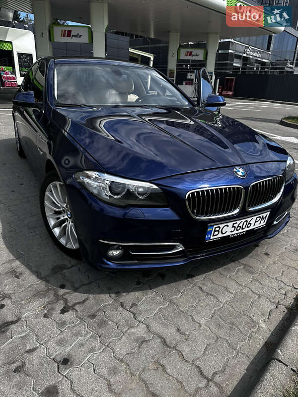 Седан BMW 5 Series 2015 в Львові