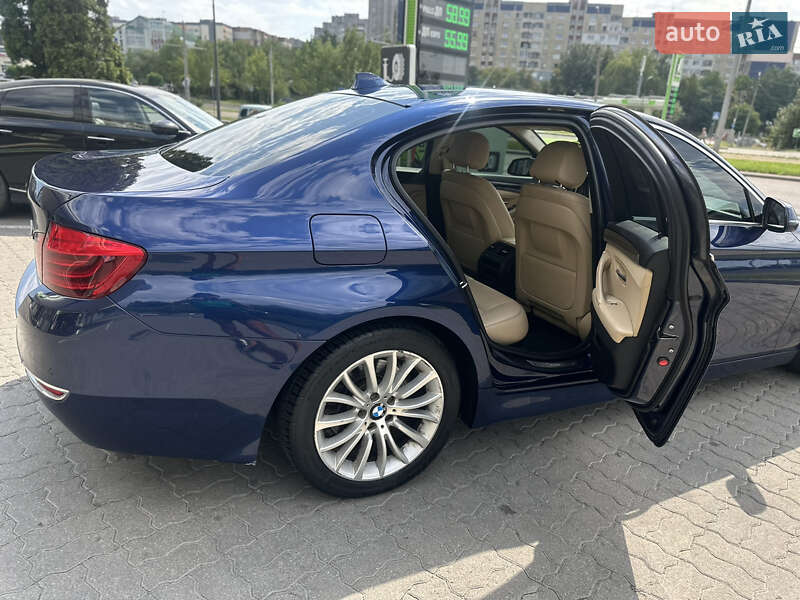 Седан BMW 5 Series 2015 в Львові