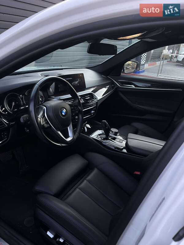 Седан BMW 5 Series 2017 в Киеве