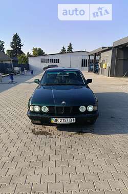 Седан BMW 5 Series 1990 в Лановцах