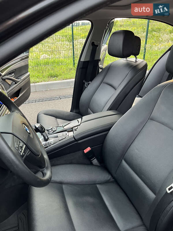 Седан BMW 5 Series 2012 в Ровно