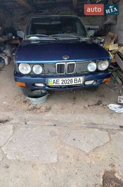 Седан BMW 5 Series 1987 в Ружине