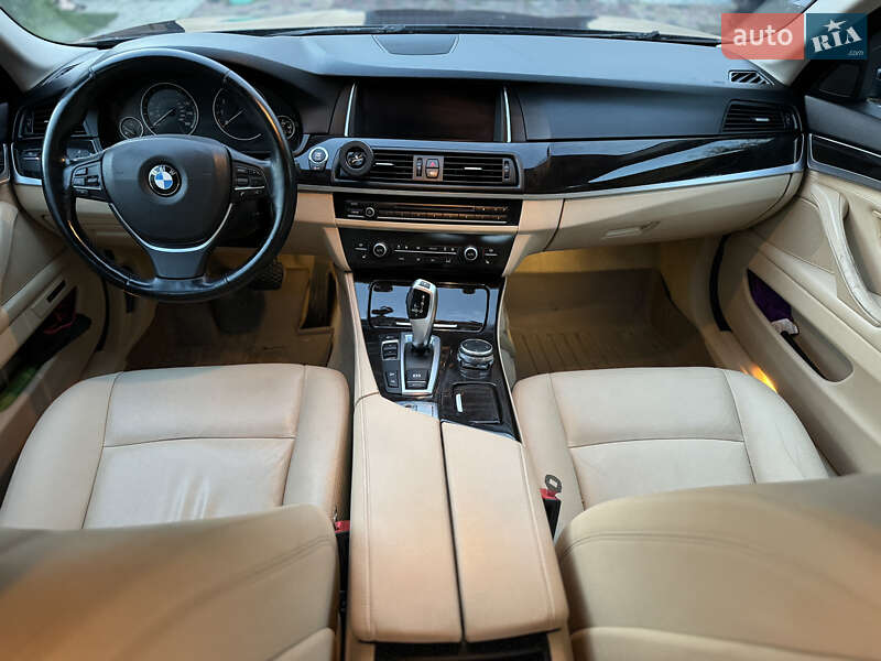 Седан BMW 5 Series 2015 в Рівному