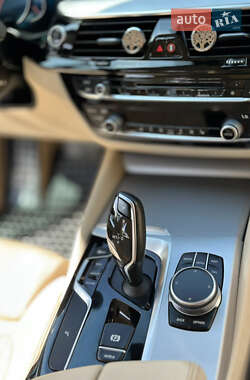 Седан BMW 5 Series 2017 в 