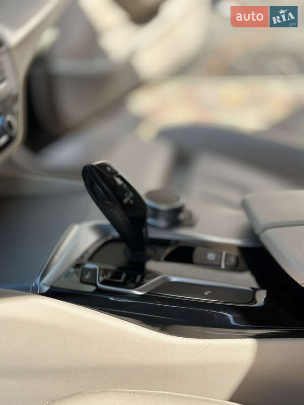 Седан BMW 5 Series 2017 в Львове фото 17 Седан BMW 5 Series 2017 в Львове