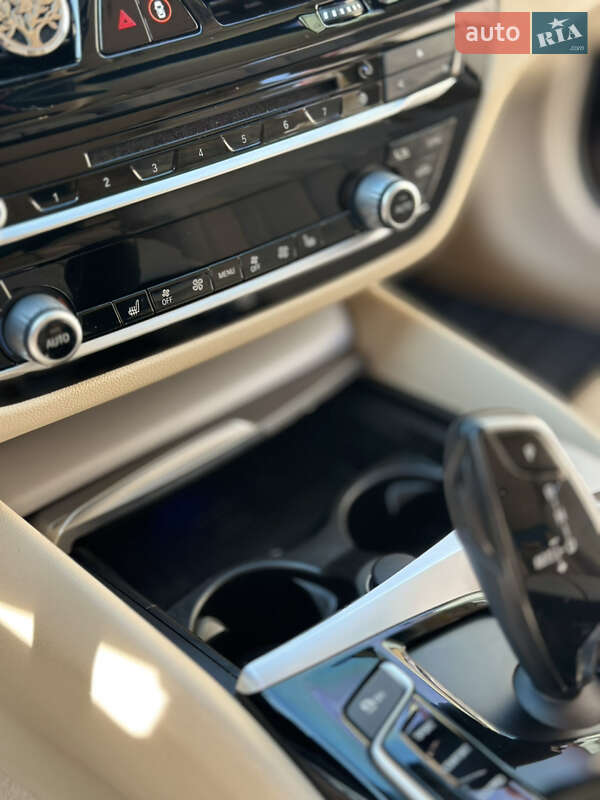 Седан BMW 5 Series 2017 в Львове фото 18 Седан BMW 5 Series 2017 в Львове