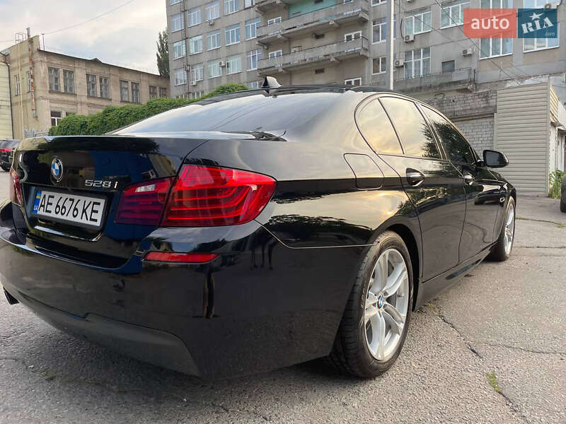 Седан BMW 5 Series 2014 в Днепре