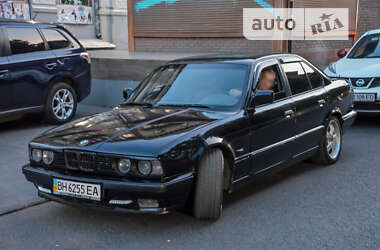 Седан BMW 5 Series 1991 в Одессе