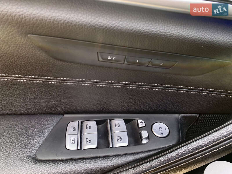 Седан BMW 5 Series 2019 в Ужгороде