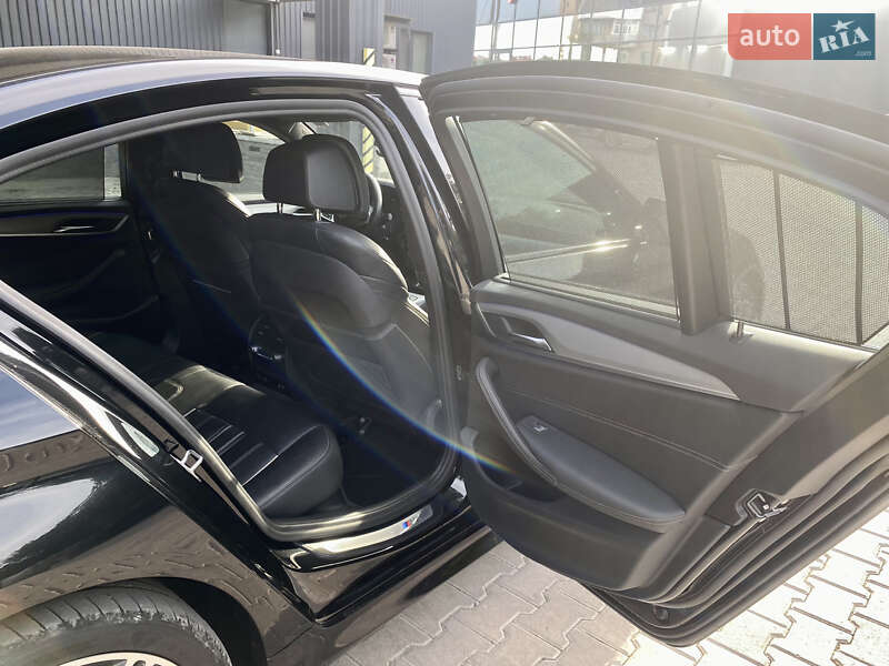 Седан BMW 5 Series 2019 в Ужгороде