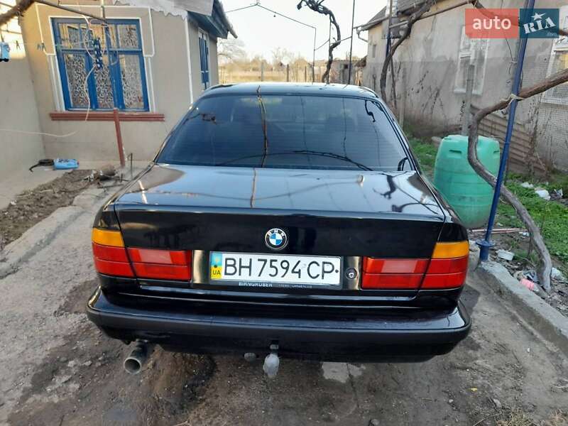 Седан BMW 5 Series 1993 в Измаиле