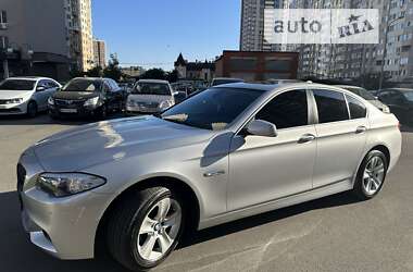 Седан BMW 5 Series 2013 в 